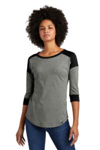 New Era  ®  Women's Heritage Blend 3/4-Sleeve Baseball Raglan Tee. LNEA104